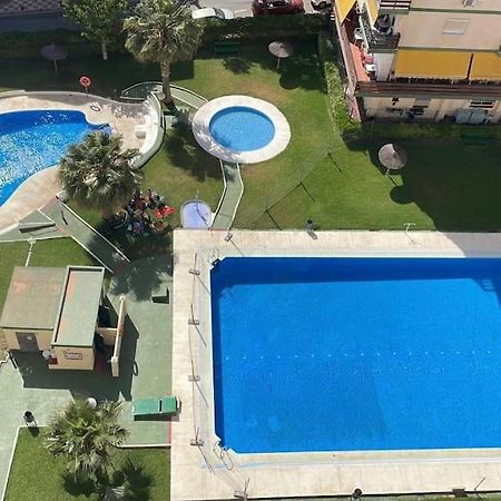 Apartamento Con Terraza A Pie De Playa 베날마데나코스타 외부 사진